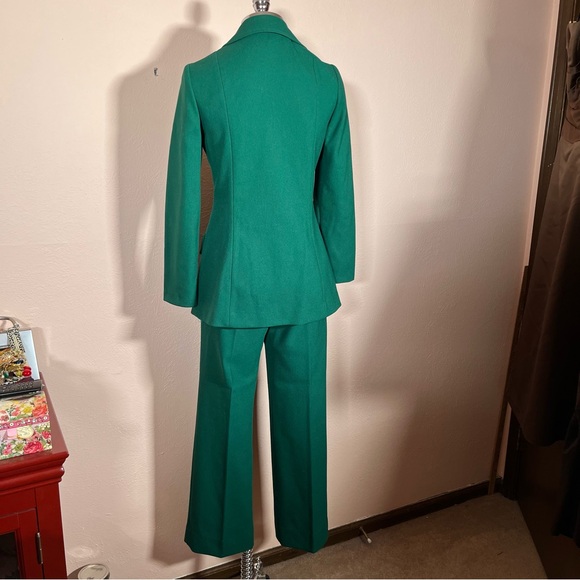 Vintage 1970 ILGWU forest green Brass buttons Wide Collar Polyester PantSuit - Picture 6 of 16